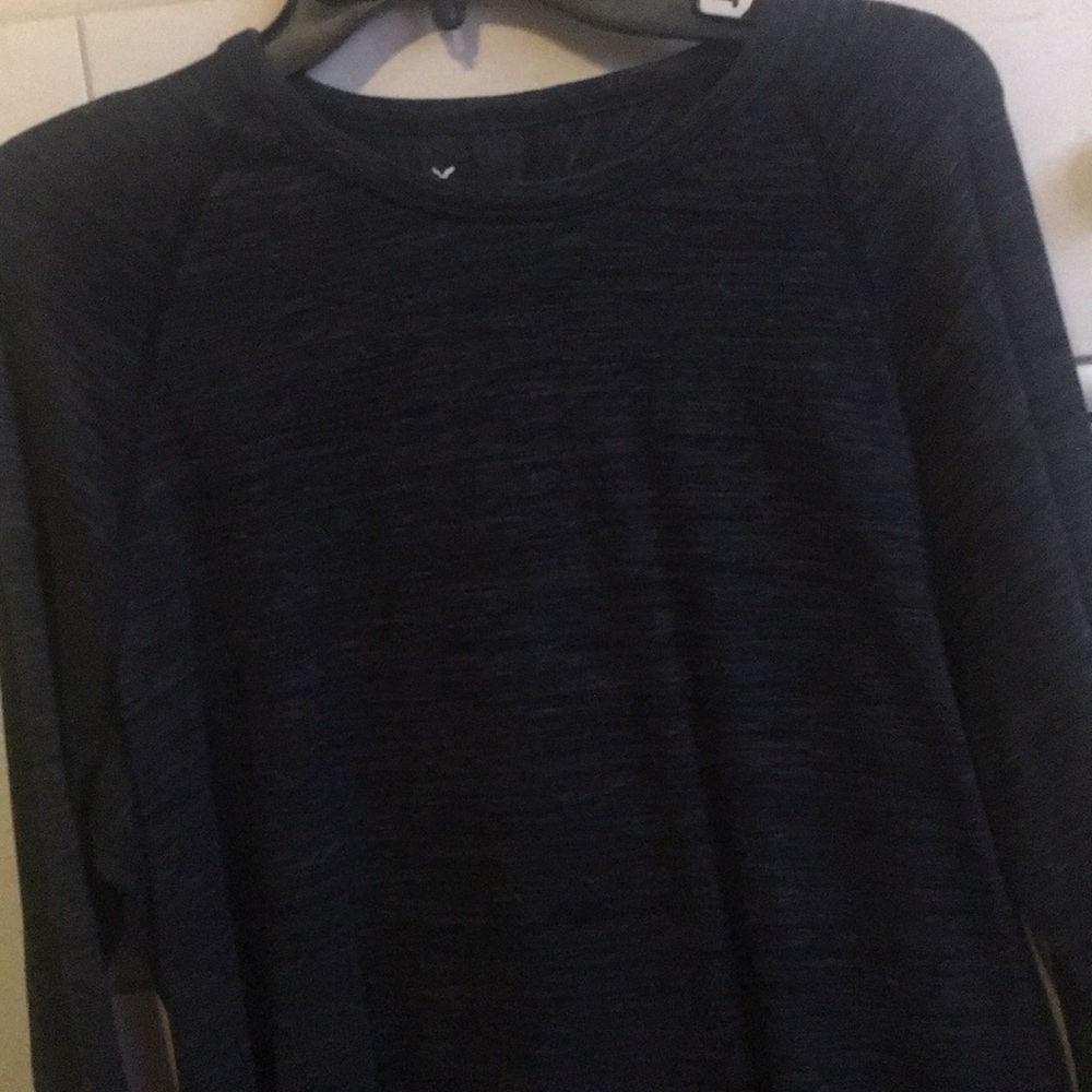 Long sleeve American Eagle shirt